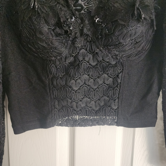 Vintage Black Lace Crop Top with 3/4 Lace Sleeves | Large | Whimsigoth - Picture 7 of 11